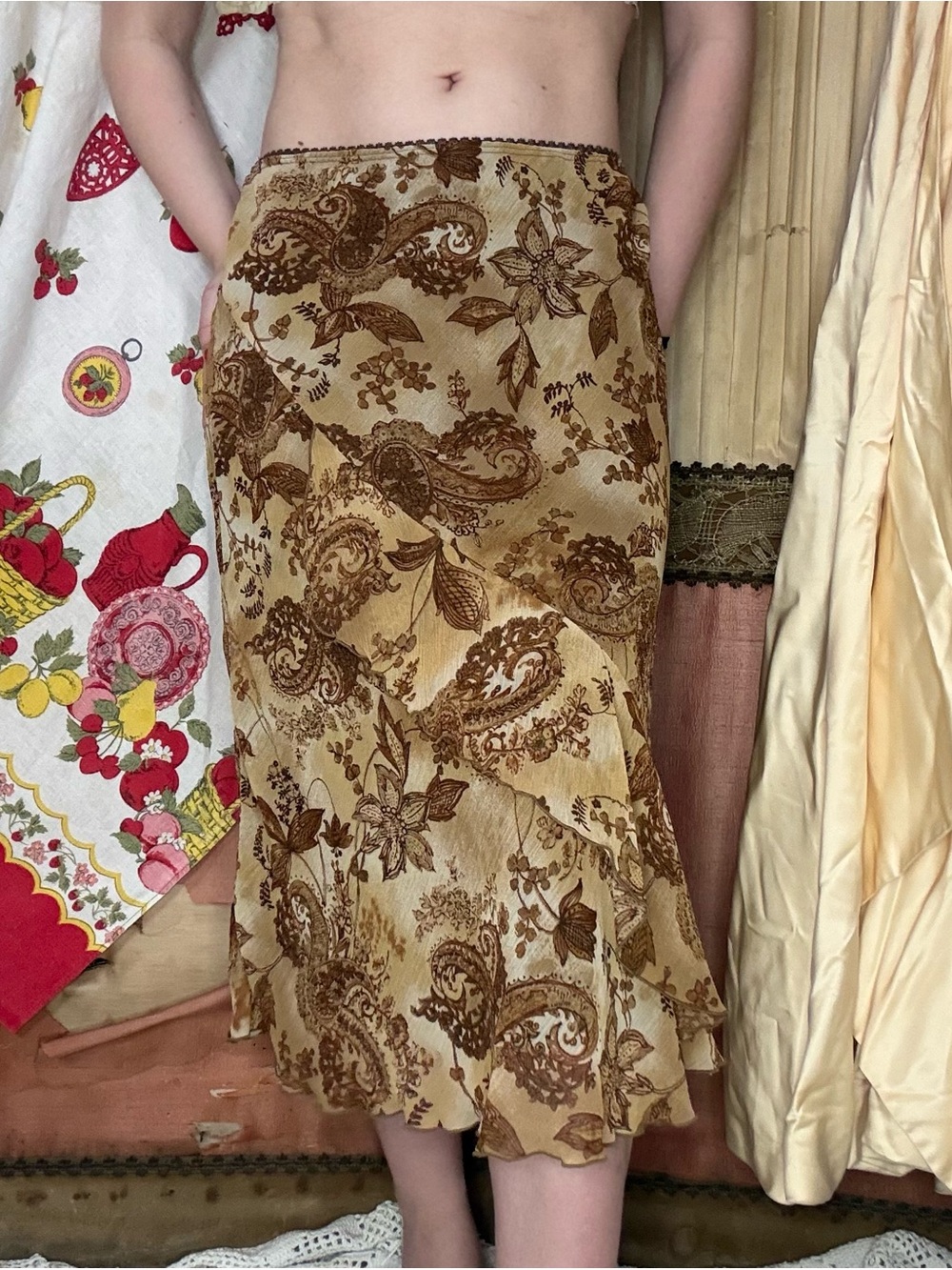 Vintage 90’s Brown Paisley Midi Skirt with Ruffle Hem